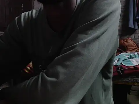 Snapshot of ThethunderPo chatting on November 1, 2025, 3:25 pm ThethunderPo online show from November 1, 2025, 3:25 pm