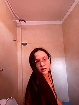 Camilatinass  online show from May 8, 2026, 12:21 pm