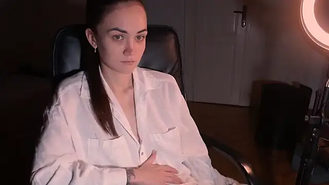 Snapshot of EvelynGG chatting on January 13, 2025, 11:08 am EvelynGG online show from January 13, 2025, 11:08 am