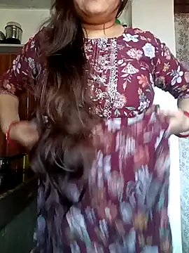 Snapshot of naughtymadam chatting on February 24, 2026, 6:44 am naughtymadam online show from February 24, 2026, 6:44 am