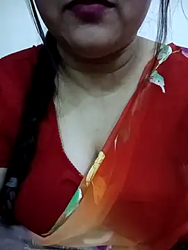 Snapshot of naughtymadam chatting on February 27, 2026, 4:40 pm naughtymadam online show from February 27, 2026, 4:40 pm