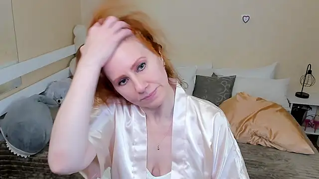 Snapshot of FoxySophia chatting on January 21, 2025, 2:05 pm FoxySophia online show from January 21, 2025, 2:05 pm