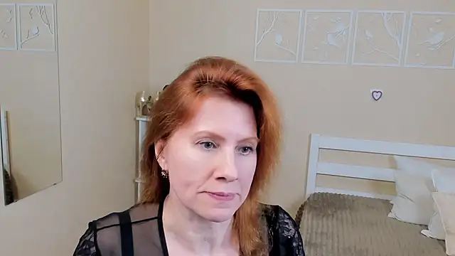 Snapshot of FoxySophia chatting on February 25, 2025, 3:42 am FoxySophia online show from February 25, 2025, 3:42 am