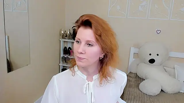 Snapshot of FoxySophia chatting on March 6, 2025, 6:41 am FoxySophia online show from March 6, 2025, 6:41 am