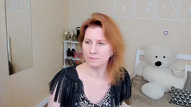 Snapshot of FoxySophia chatting on March 8, 2025, 1:17 am FoxySophia online show from March 8, 2025, 1:17 am