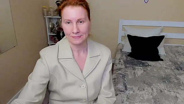 Snapshot of FoxySophia chatting on September 30, 2025, 2:27 am FoxySophia online show from September 30, 2025, 2:27 am