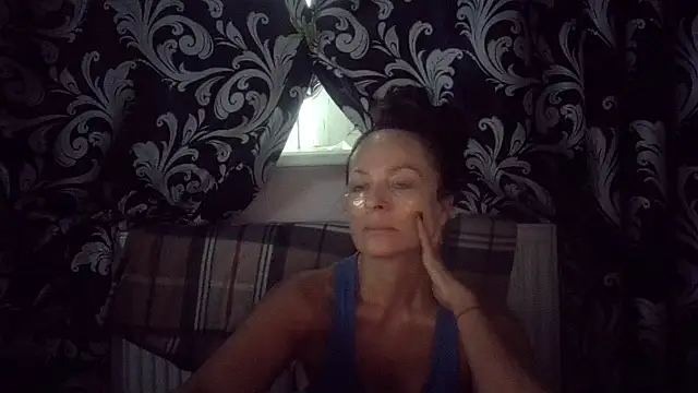 LindaStarS online show from September 30, 2025, 4:50 am