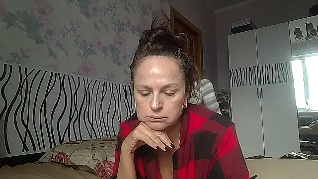 LindaStarS online show from October 13, 2025, 11:54 am