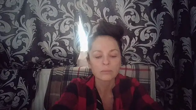 LindaStarS online show from October 28, 2025, 6:39 am