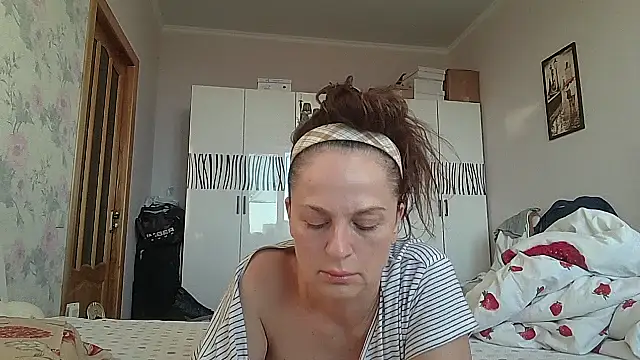 Snapshot of LindaStarS chatting on May 16, 2026, 4:39 pm LindaStarS online show from May 16, 2026, 4:39 pm