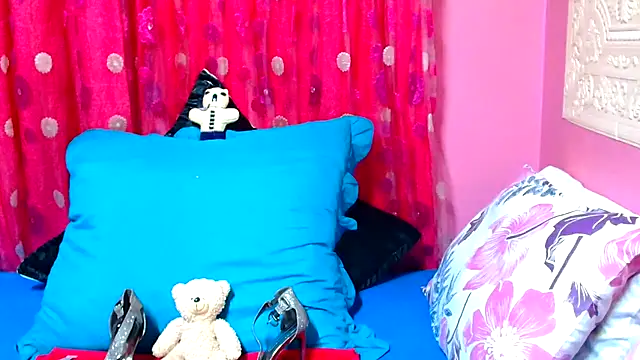 Snapshot of SLUTTYROXY chatting on January 25, 2025, 9:04 pm SLUTTYROXY online show from January 25, 2025, 9:04 pm
