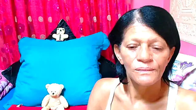 Snapshot of SLUTTYROXY chatting on January 27, 2025, 4:43 pm SLUTTYROXY online show from January 27, 2025, 4:43 pm