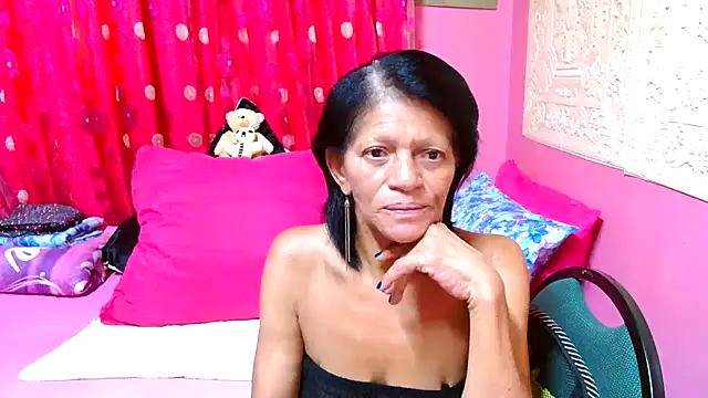 Snapshot of SLUTTYROXY chatting on February 6, 2025, 7:56 am SLUTTYROXY online show from February 6, 2025, 7:56 am