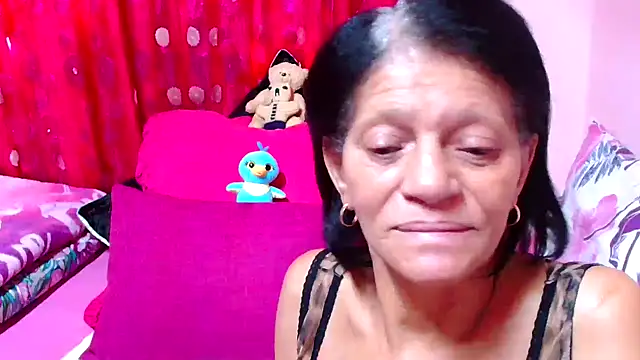 Snapshot of SLUTTYROXY chatting on October 7, 2025, 7:38 am SLUTTYROXY online show from October 7, 2025, 7:38 am