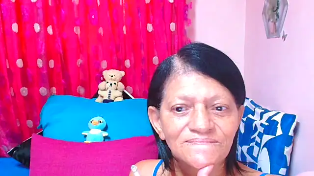 SLUTTYROXY online show from April 6, 2026, 6:14 am