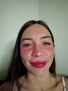 Snapshot of loveuu-bae chatting on January 6, 2026, 11:18 pm loveuu-bae online show from January 6, 2026, 11:18 pm