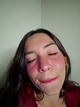 Snapshot of loveuu-bae chatting on February 3, 2026, 12:53 am loveuu-bae online show from February 3, 2026, 12:53 am