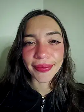 Snapshot of loveuu-bae chatting on February 16, 2026, 12:40 am loveuu-bae online show from February 16, 2026, 12:40 am