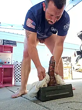 Snapshot of UncutHammer69 chatting on October 12, 2025, 4:28 pm UncutHammer69 online show from October 12, 2025, 4:28 pm