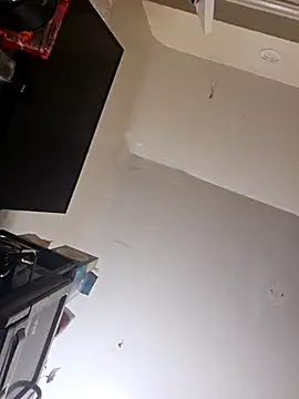 Snapshot of UncutHammer69 chatting on November 13, 2025, 2:32 am UncutHammer69 online show from November 13, 2025, 2:32 am