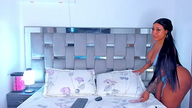 Cammiila online show from January 17, 2026, 4:54 pm