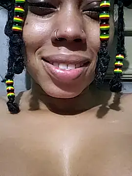 Snapshot of HONEYSWEETS_LIVE chatting on December 21, 2025, 4:19 am HONEYSWEETS LIVE online show from December 21, 2025, 4:19 am