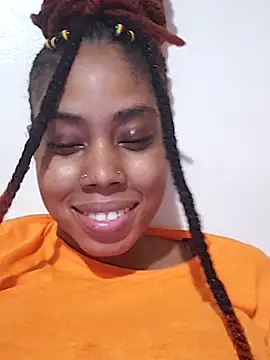 Snapshot of HONEYSWEETS_LIVE chatting on February 13, 2026, 7:04 am HONEYSWEETS LIVE online show from February 13, 2026, 7:04 am