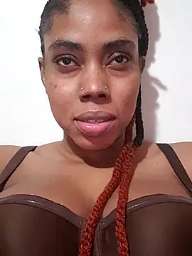 Snapshot of HONEYSWEETS_LIVE chatting on February 14, 2026, 5:48 am HONEYSWEETS LIVE online show from February 14, 2026, 5:48 am