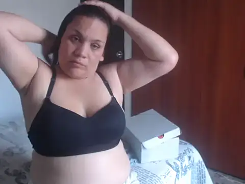 Snapshot of KimberlyPuentes chatting on January 7, 2026, 6:43 pm KimberlyPuentes online show from January 7, 2026, 6:43 pm