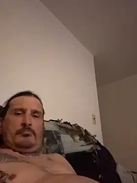 Snapshot of tazzfazz chatting on May 12, 2026, 2:19 am tazzfazz online show from May 12, 2026, 2:19 am