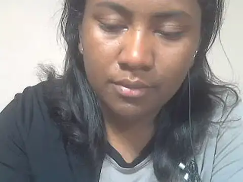 cutybigass online show from July 15, 2026, 4:34 pm
