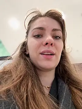 Snapshot of MariiD chatting on November 12, 2025, 8:48 am MariiD online show from November 12, 2025, 8:48 am