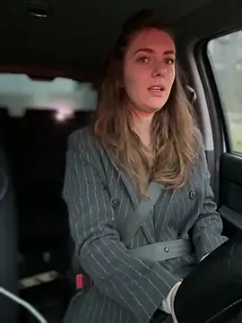 Snapshot of MariiD chatting on December 5, 2025, 7:06 am MariiD online show from December 5, 2025, 7:06 am