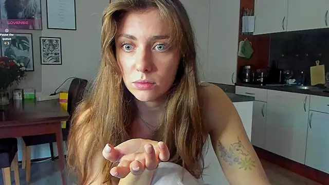 Snapshot of MariiD chatting on January 16, 2026, 1:26 pm MariiD online show from January 16, 2026, 1:26 pm