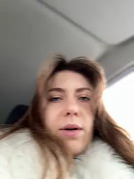 Snapshot of MariiD chatting on February 20, 2026, 7:21 am MariiD online show from February 20, 2026, 7:21 am