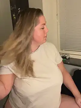 Snapshot of Anna_Alexa chatting on November 19, 2025, 8:31 pm Anna Alexa online show from November 19, 2025, 8:31 pm