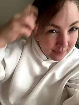 Snapshot of Anna_Alexa chatting on December 5, 2025, 8:34 am Anna Alexa online show from December 5, 2025, 8:34 am