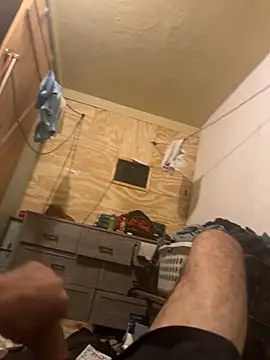 Snapshot of mikeylong chatting on October 18, 2025, 9:37 pm mikeylong online show from October 18, 2025, 9:37 pm