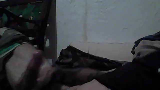 Snapshot of mikeylong chatting on November 2, 2025, 8:39 am mikeylong online show from November 2, 2025, 8:39 am