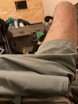 Snapshot of mikeylong chatting on November 15, 2025, 10:59 pm mikeylong online show from November 15, 2025, 10:59 pm