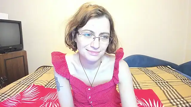 MarilynDream online show from December 4, 2024, 5:33 pm