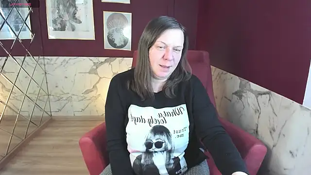 Snapshot of KellyPerfection chatting on February 9, 2026, 6:12 pm KellyPerfection online show from February 9, 2026, 6:12 pm