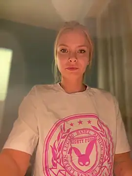 AnastasiaAniess online show from January 27, 2025, 8:39 pm