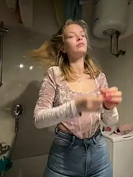 AnastasiaAniess online show from February 26, 2025, 8:33 pm