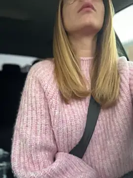 AnastasiaAniess online show from November 6, 2025, 6:25 am