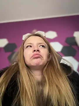 AnastasiaAniess online show from March 7, 2026, 7:49 am