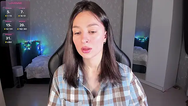 Snapshot of EllaFresh chatting on February 15, 2026, 5:04 am EllaFresh online show from February 15, 2026, 5:04 am