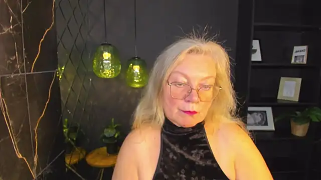 NataliMellow online show from October 24, 2025, 1:07 pm