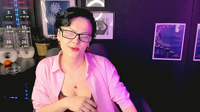 Snapshot of BrandiSweetie chatting on March 7, 2026, 1:52 pm BrandiSweetie online show from March 7, 2026, 1:52 pm