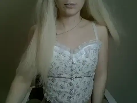 DitaVira online show from February 9, 2025, 9:28 pm